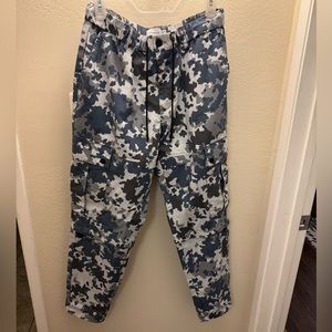 Topman tapered camo cargo pants in gray/blue